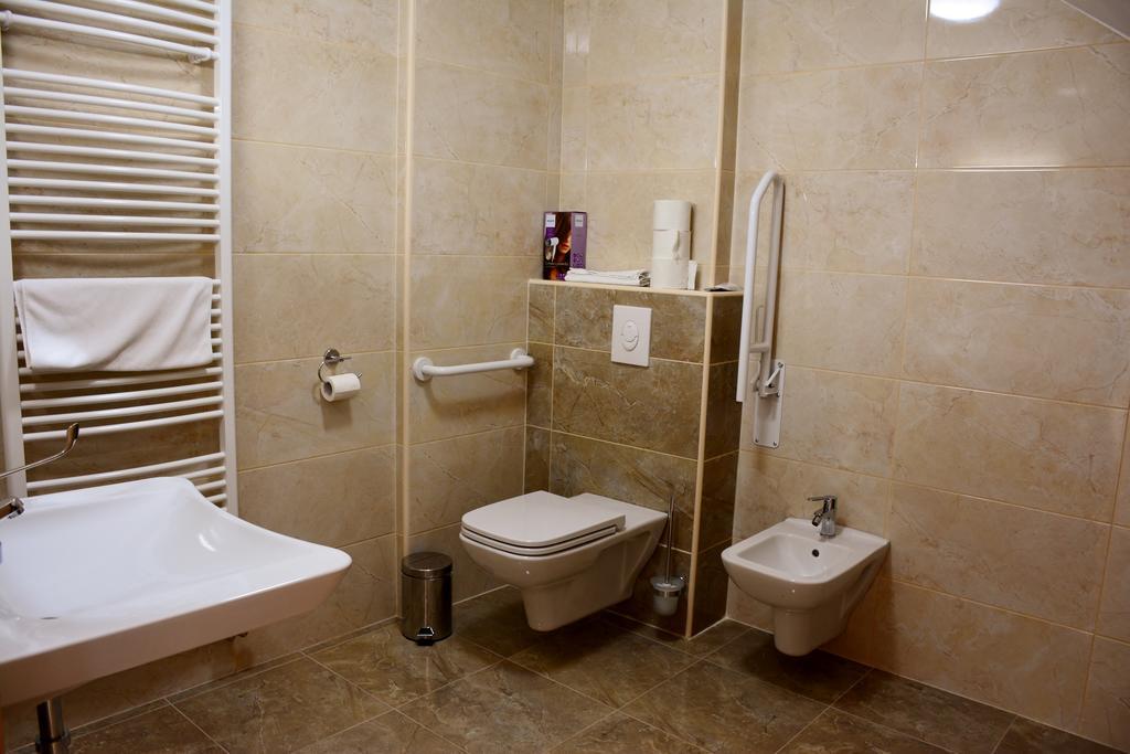 Appartement Turisticna Kmetija Cebelji Gradic à Rogašovci Extérieur photo