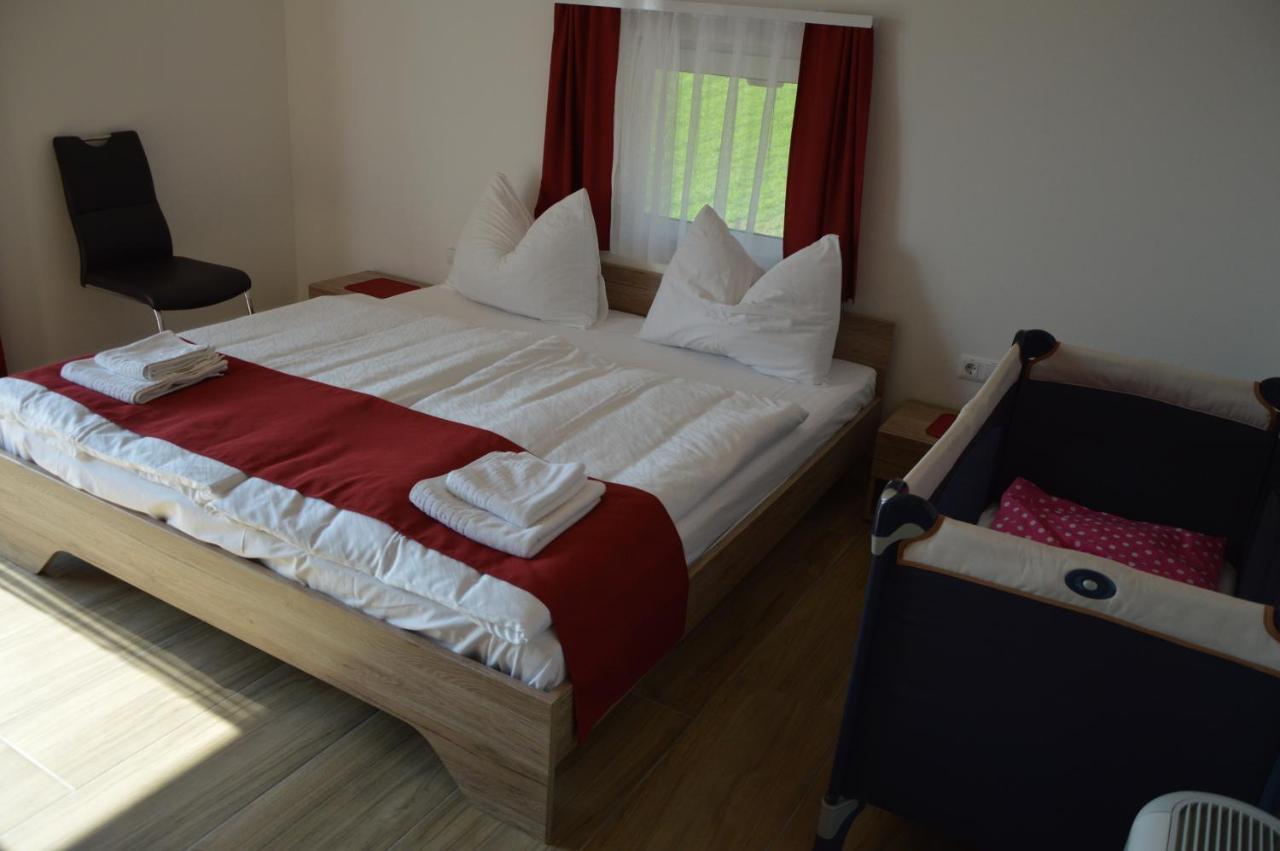 Appartement Turisticna Kmetija Cebelji Gradic à Rogašovci Extérieur photo